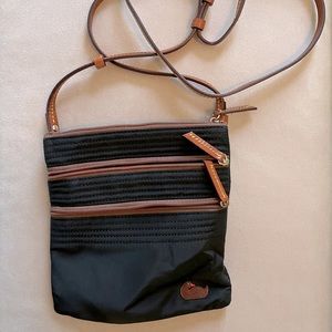 Dooney & Bourne Nylon Triple Crossbody (black)